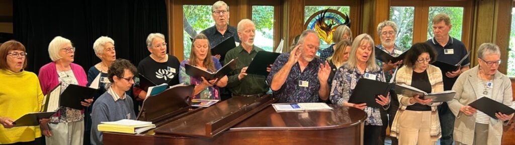 Piano player and choir